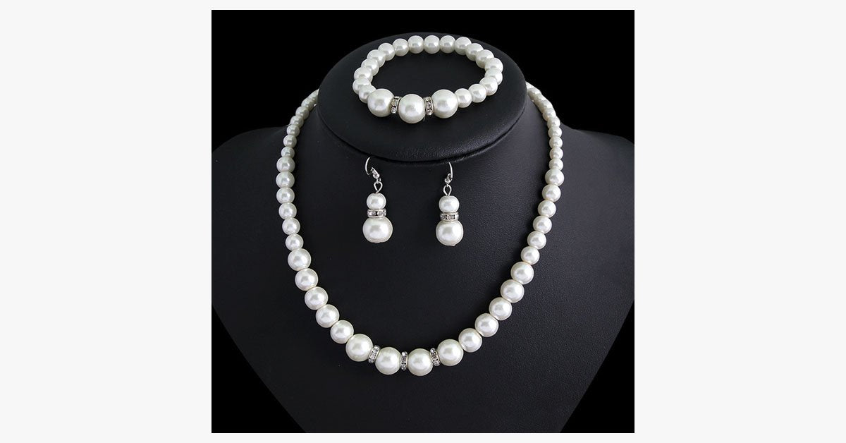 Classic Pearl Necklace Set