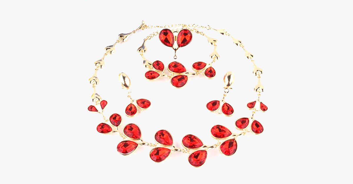 Soft Petals Garnet Set