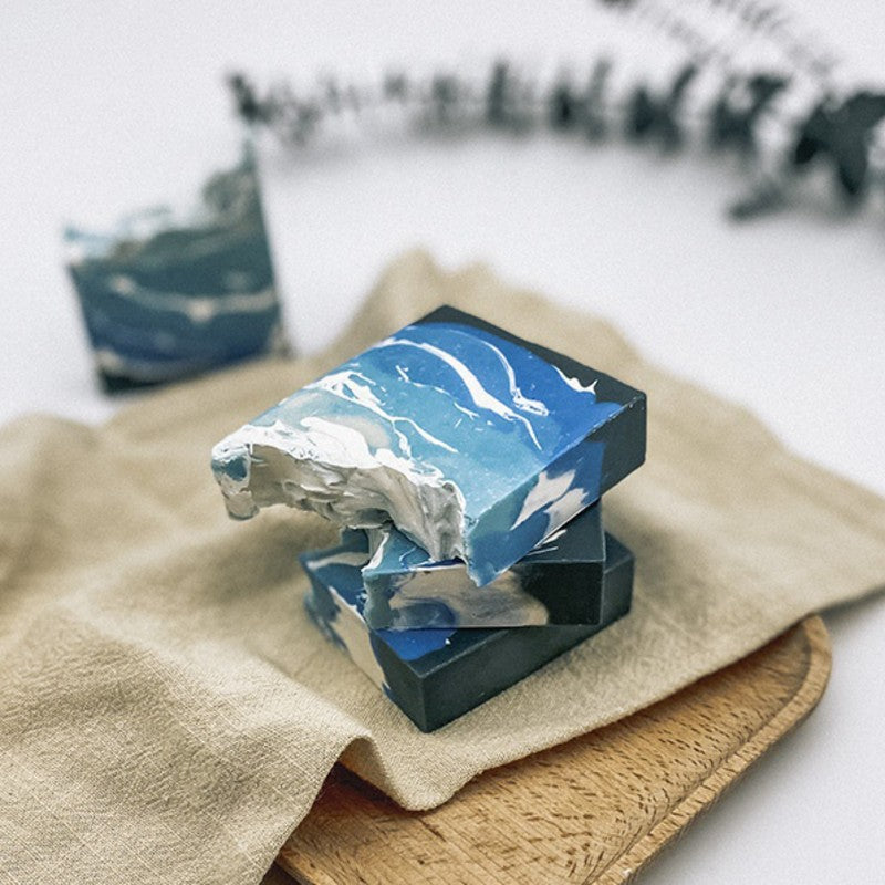 Natural Cold Process Soap, with Sea Salt and Six Types of Oil, for Oily & Sensitive Skin
