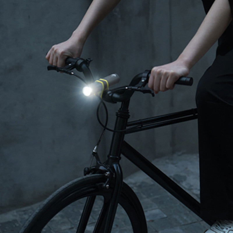 Outdoor Waterproof And Long-Lasting Strong Light Flashlight