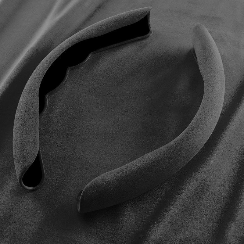 Universal Anti-Slip Steering Wheel Cover, with Breathable and Comfortable Design