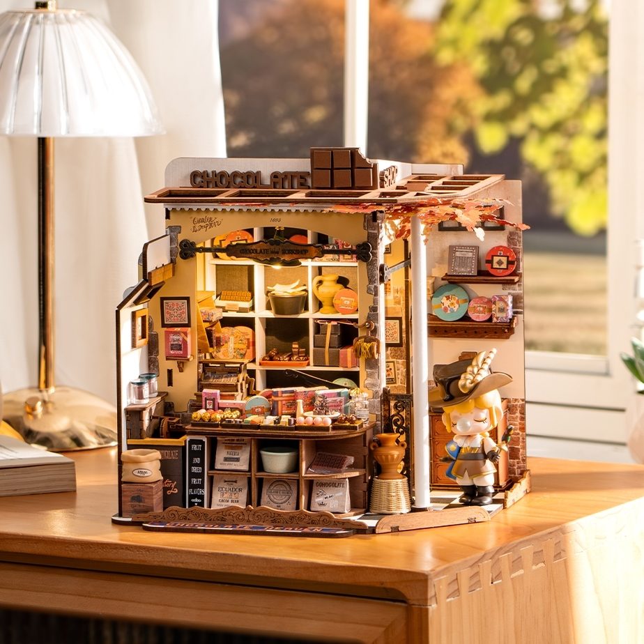 Henry's Chocolate DIY Miniature House