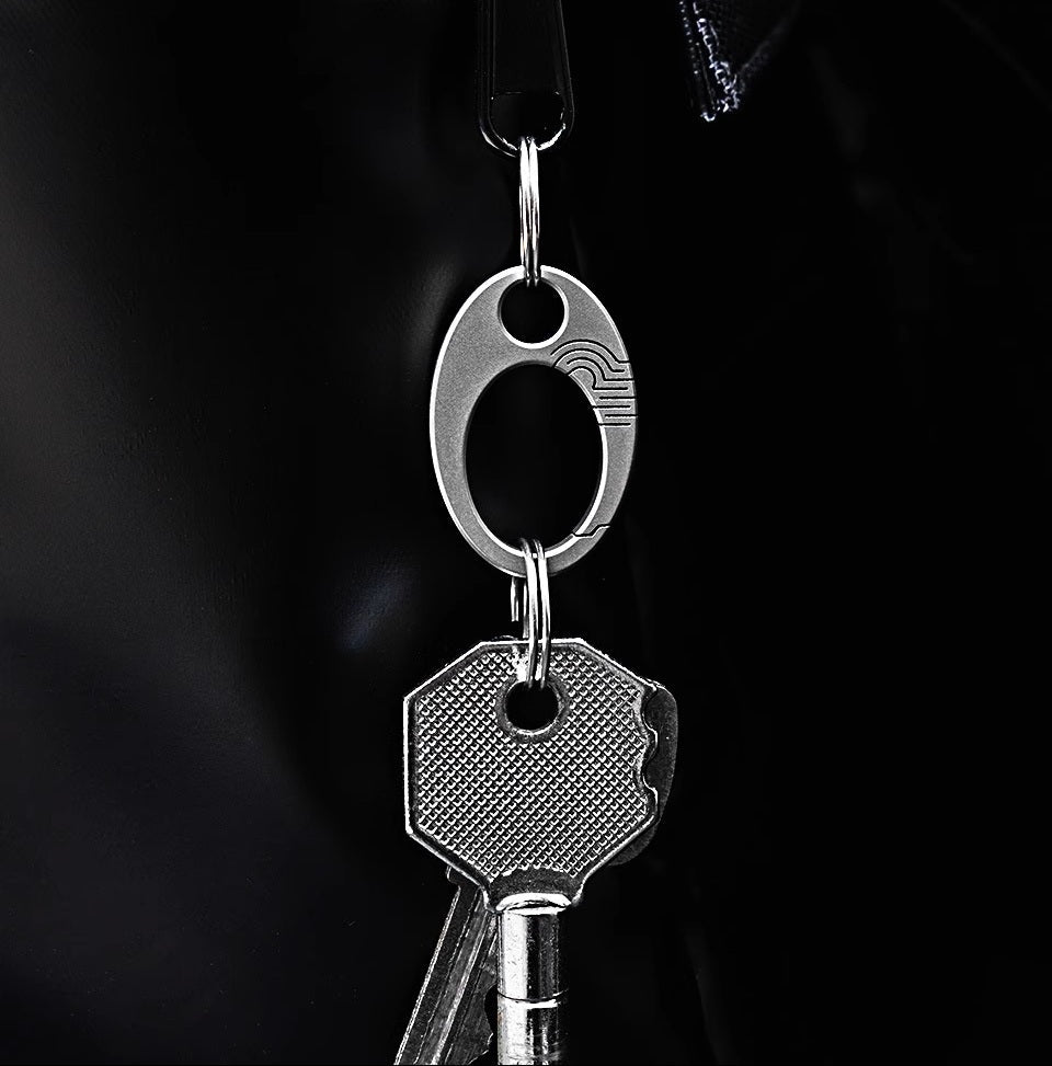 Pure Key Chain Exquisite Mini Pure Titanium Keychain: EDC Press-Lock Charm Tool – Soho ...