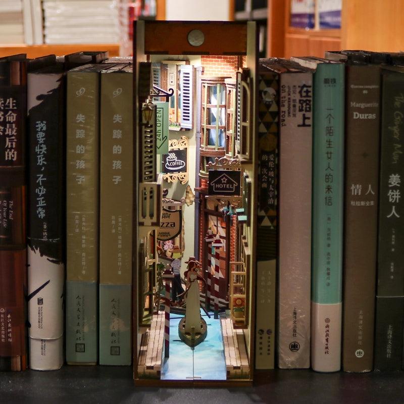 Travels in Venice - 3D Wooden DIY Book Nook