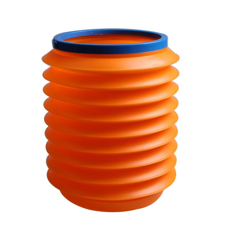 Hike Far into the Wilderness with All-purpose Collapsible Bucket