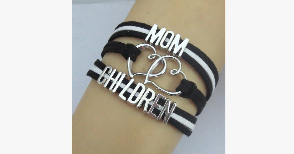 Mom Loves Her Children Bracelet