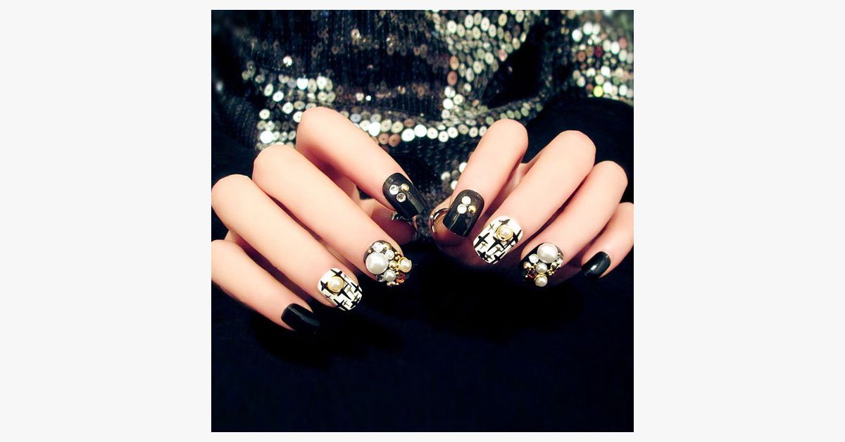 Black Rhinestone Finished Nails