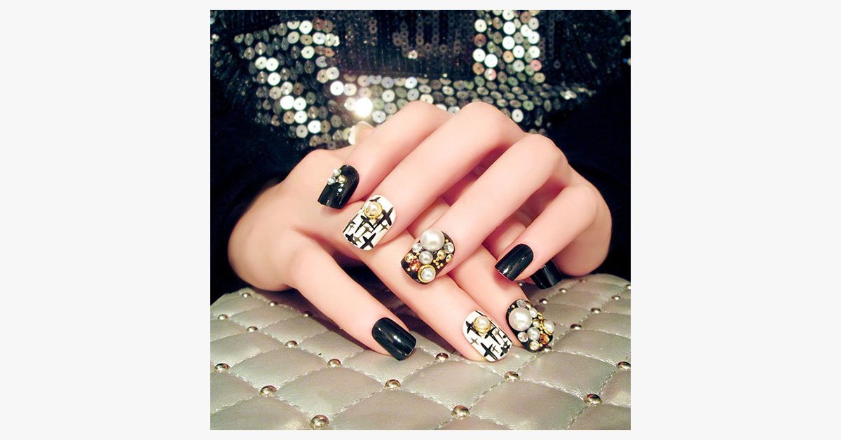 Black Rhinestone Finished Nails
