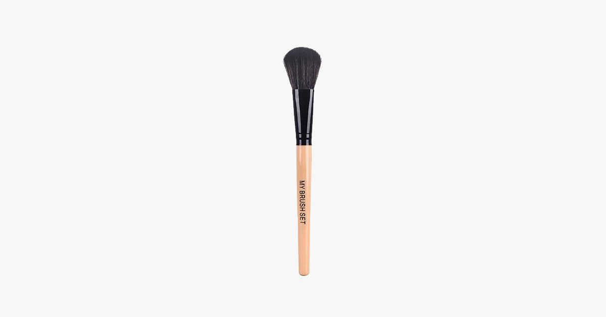 Blush Brush – Because Rosy Cheeks Never Go Out of Fashion