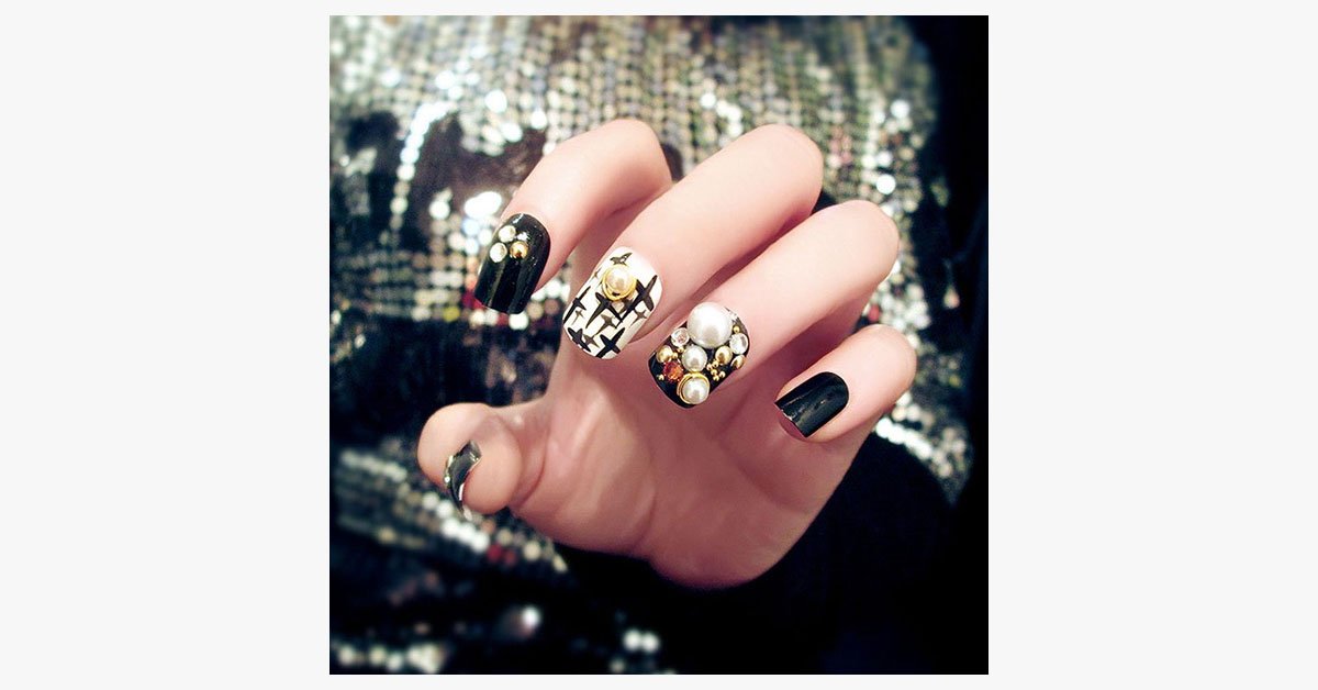 Black Rhinestone Finished Nails