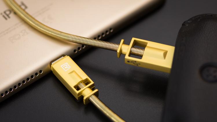 Lightning Cable That Remembers