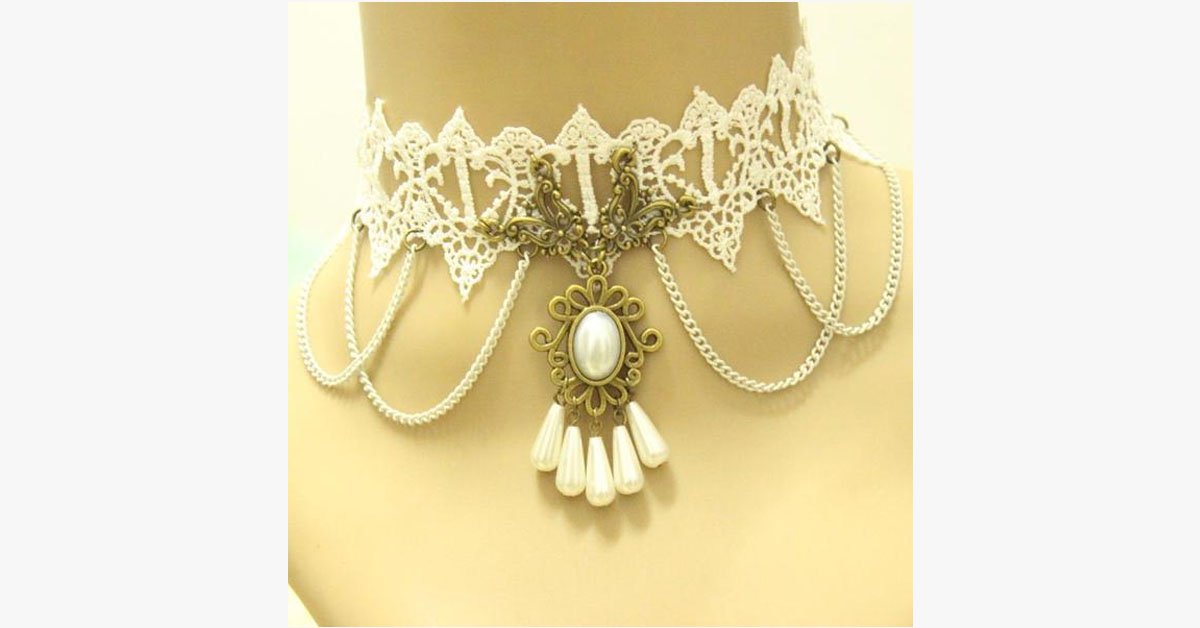 White Pearl Choker