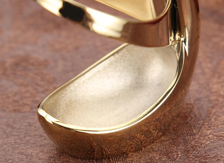 Elegant Swan Shaped Fork Holder: Fashion, Unique & Classic