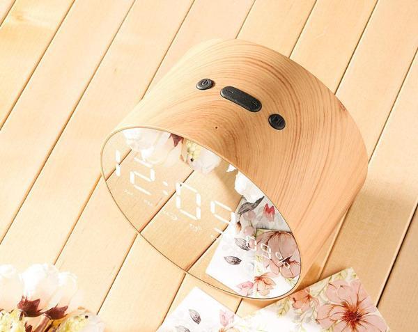 Bluetooth Speaker Mirror with Perfect Lighting & Timing