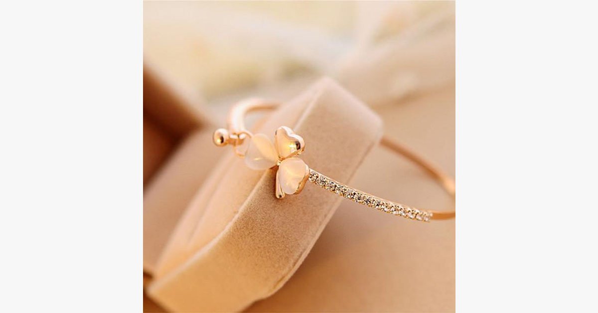 Sweet Clover Bangle