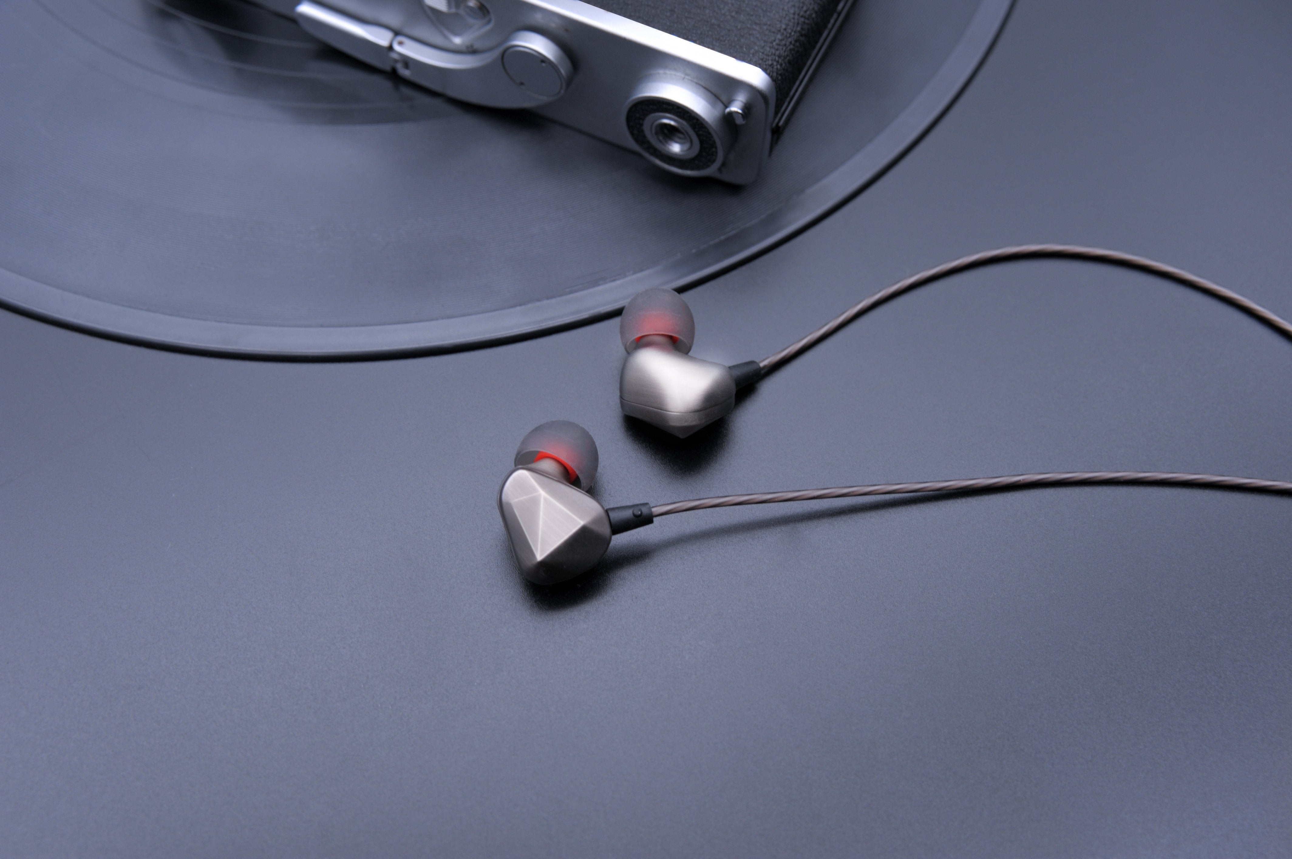 Upgrade the Way You Rock out with Durable & Comfortable Earphones