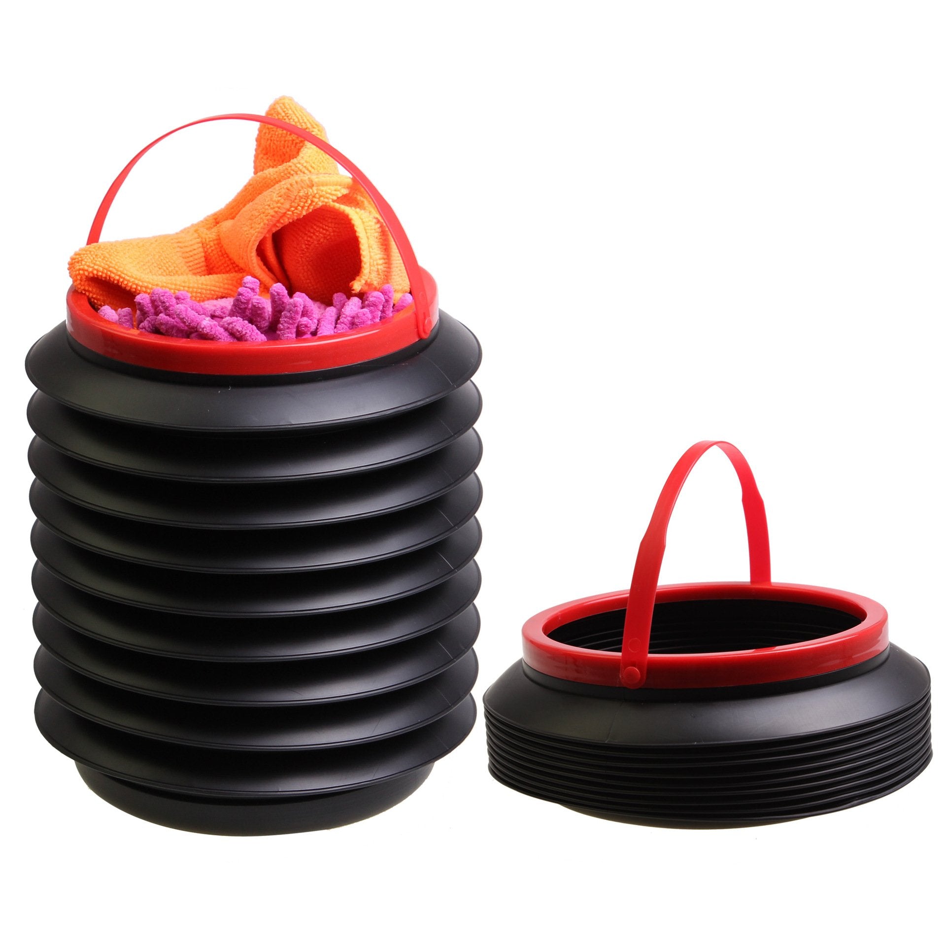 Hike Far into the Wilderness with All-purpose Collapsible Bucket