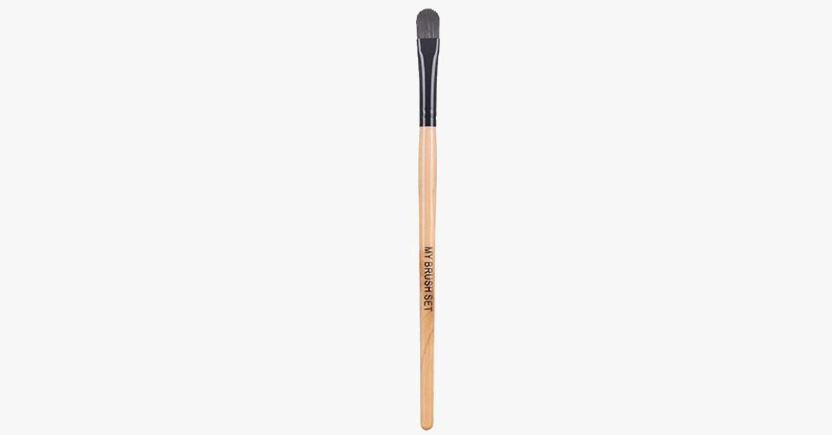Large Eye Shadow Brush With Wide Sized Bristles- Effectively Blends Your Eye Shadow!