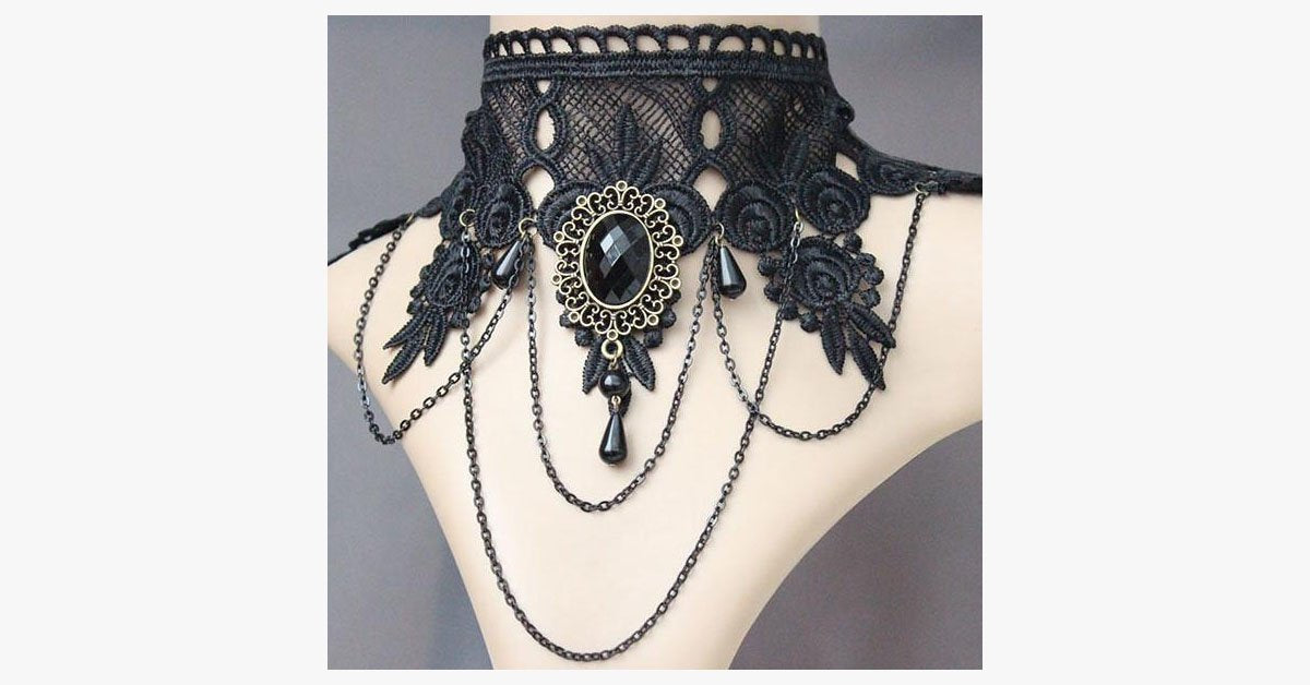 Enchanting Lace Choker