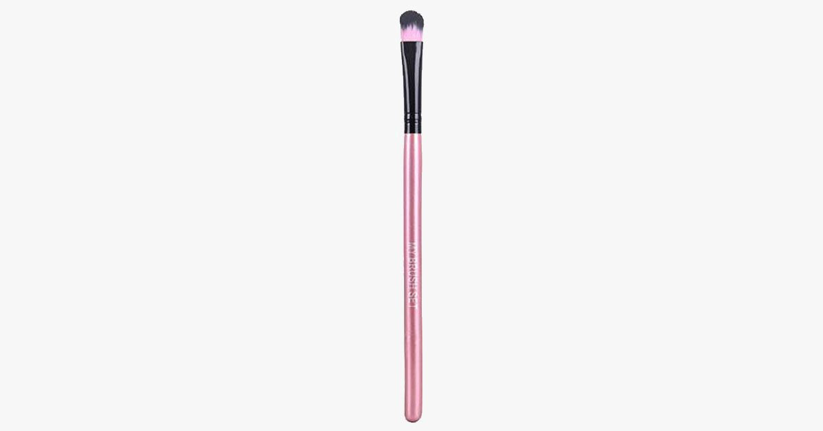 Medium Angled Shading Brush – The Perfect brush For Eyeshadow