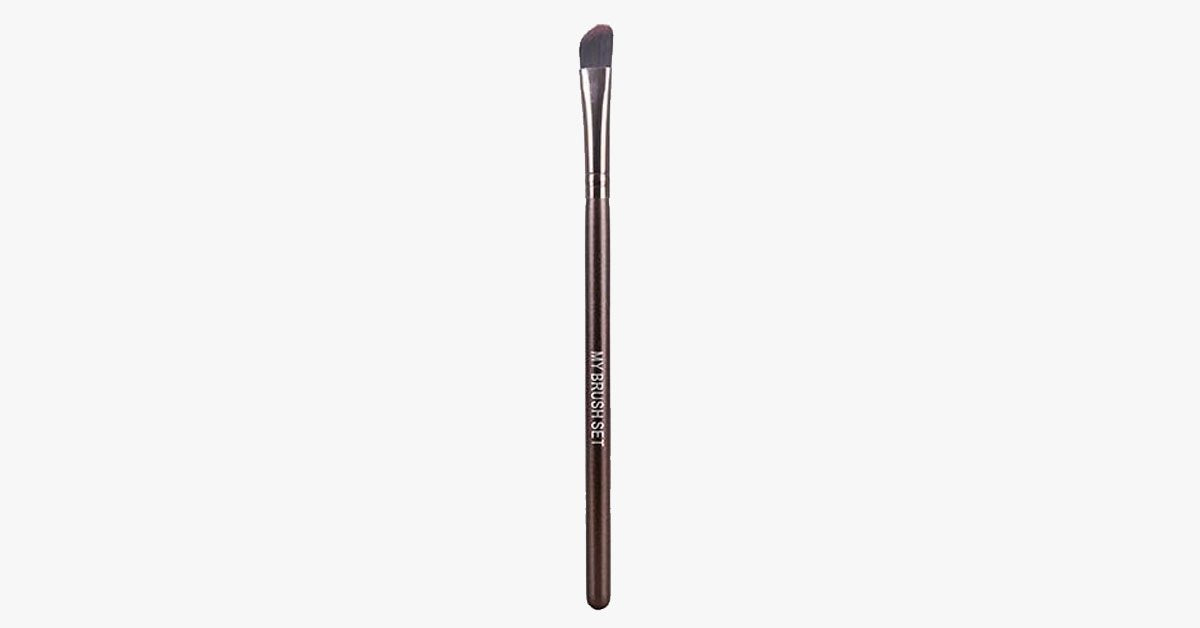 Medium Angled Shading Brush – The Perfect brush For Eyeshadow