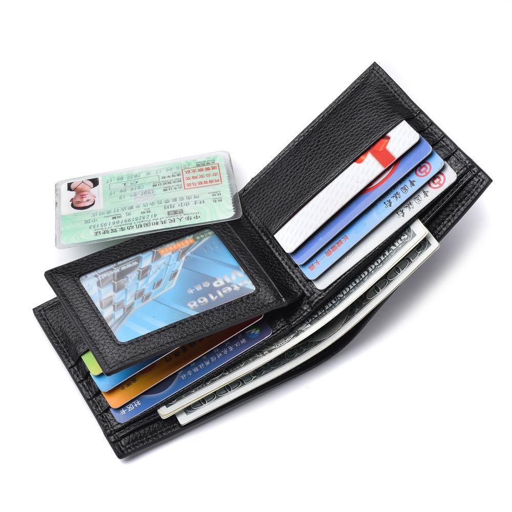 Get Rid of the Annoyance of Bulky Pocket with Compact Bifold Wallet