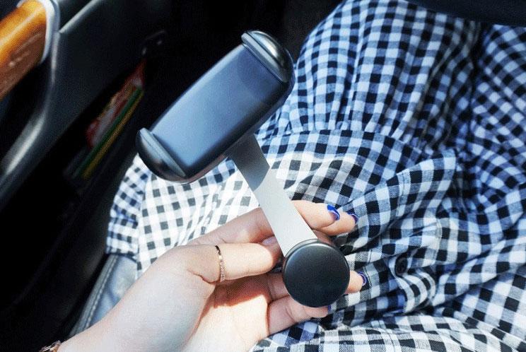 360° Rotatable Car Vent Phone Mount That Keeps Your Phone Away from Cool or Hot Air