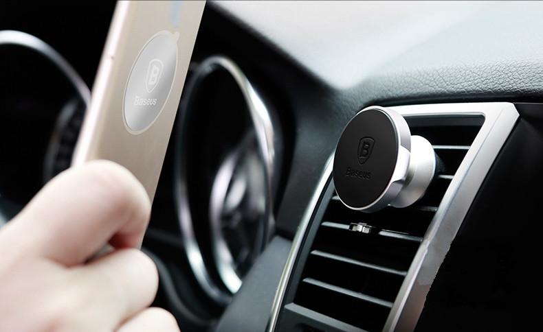 Most Innovative Universal Magnetic Phone Mount For Your Car