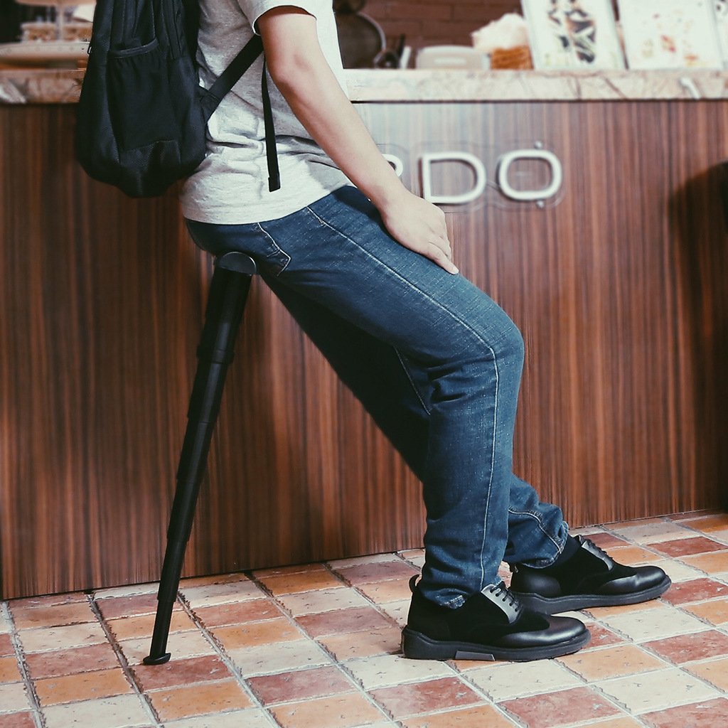A Chair In The Bag: Super Portable Stretchable Chair