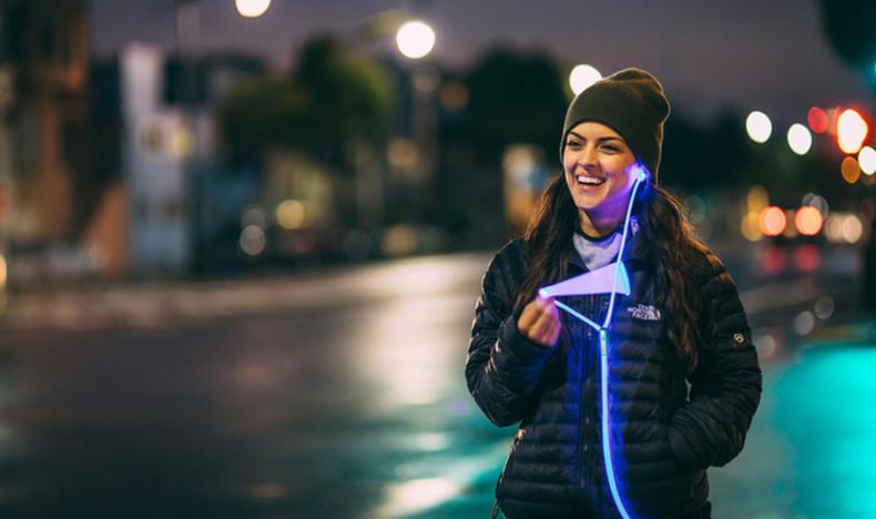 SINLIHE Earphone: Flashing to Music