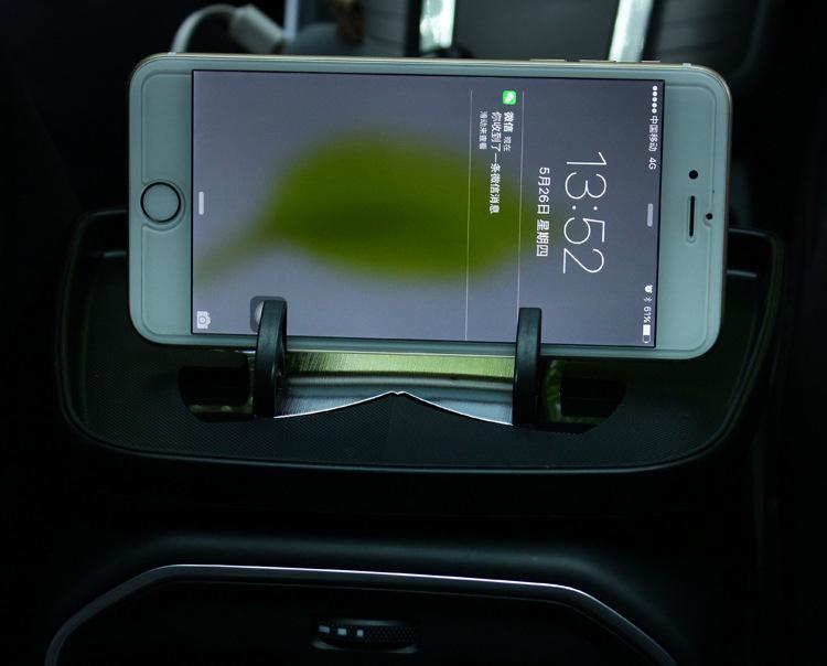 See Live Navigation on the Road with in-car HUD Phone Holder