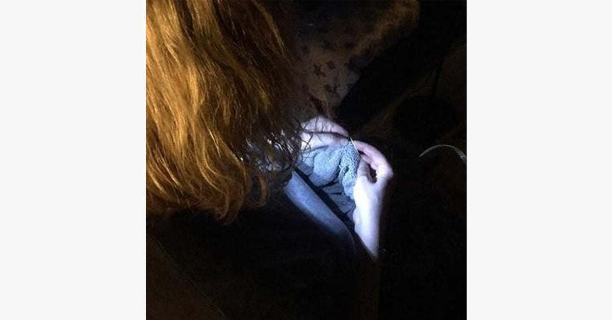 Knitting Crocheting Lamp - Your go-to tool while knitting!