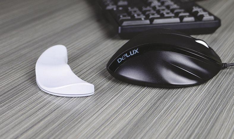 Get Sticky with Your Mouse Comfortably with Silicone Wrist Rest