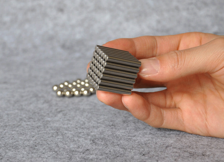 The Amazing Magnetic Bars for DIY Game, Sculpture Desk and Stress Relief
