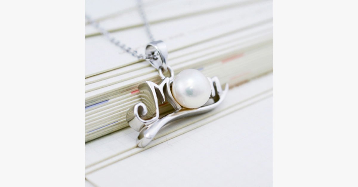 Pearl Mom Necklace