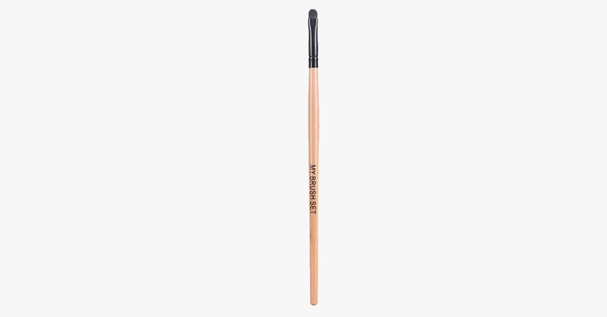 Lip Brush – For Professional Application and Luscious Lips