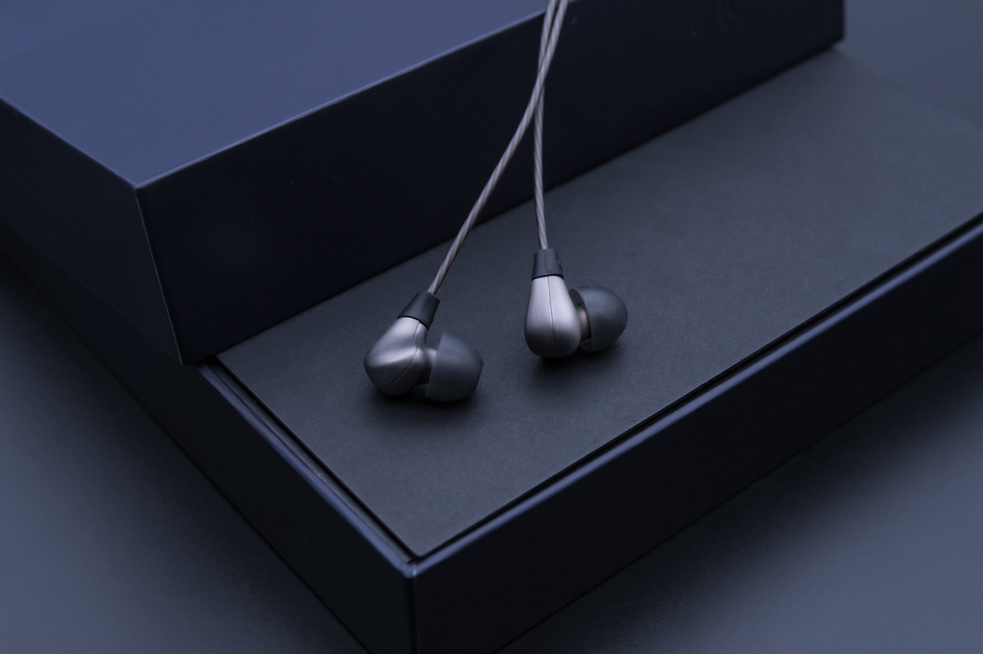 Fall Asleep to Music Comfortably with Deep Bass Earphones
