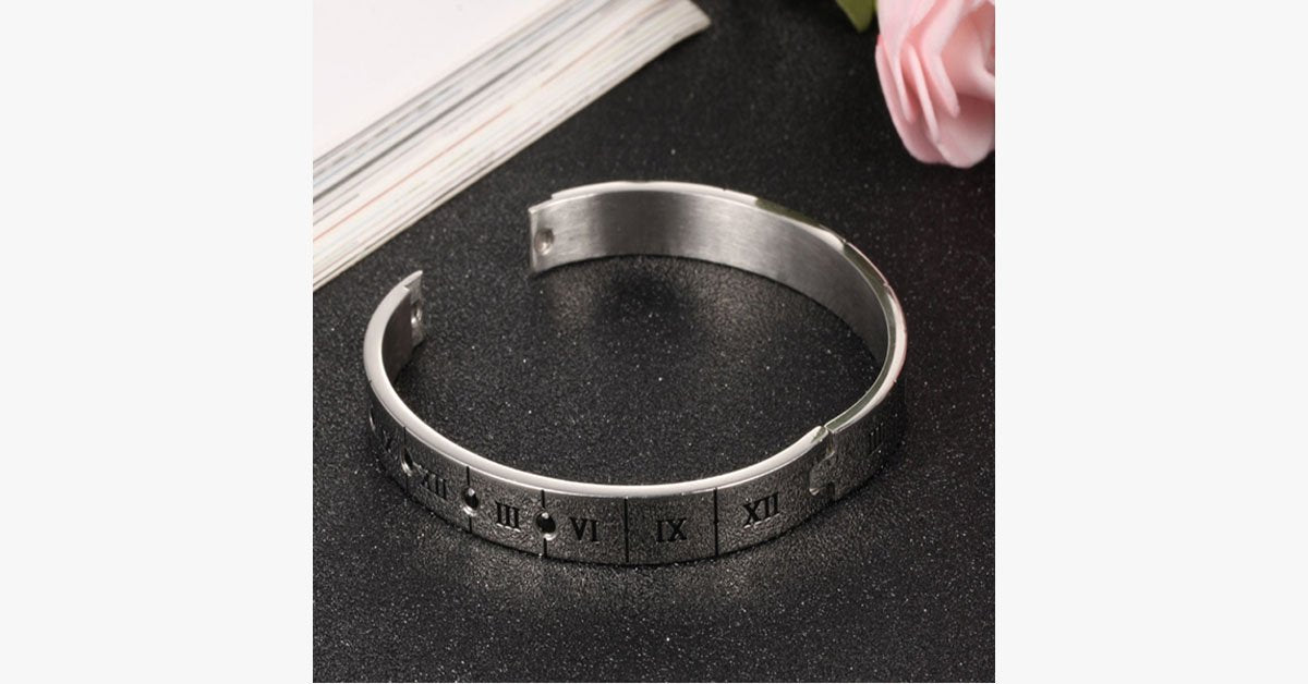 Rome Number Engraved Bracelet