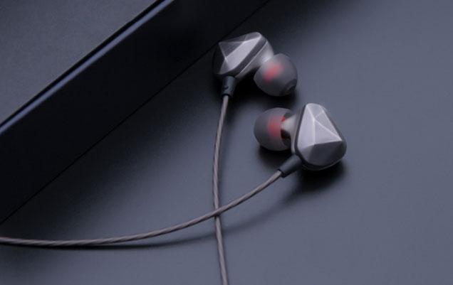 Upgrade the Way You Rock out with Durable & Comfortable Earphones