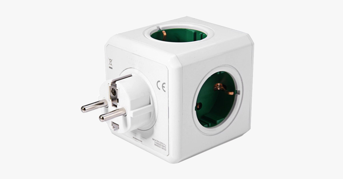 Smart Travel Power Cube Socket