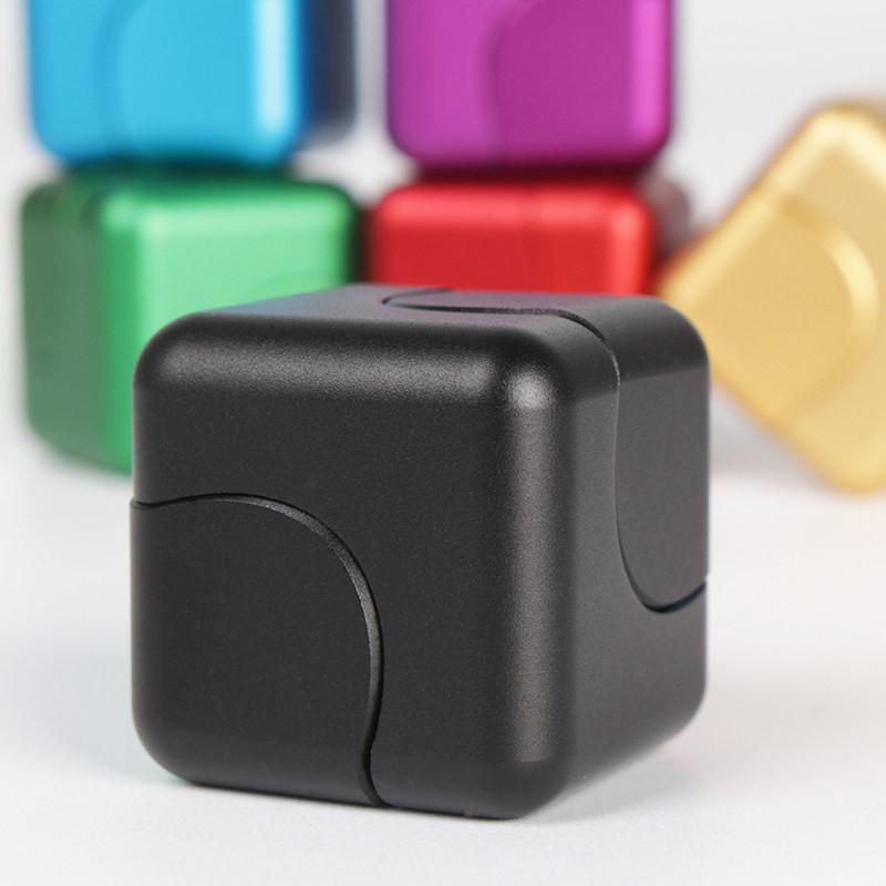 The Most Amazing Metal Finger Cube Spinner
