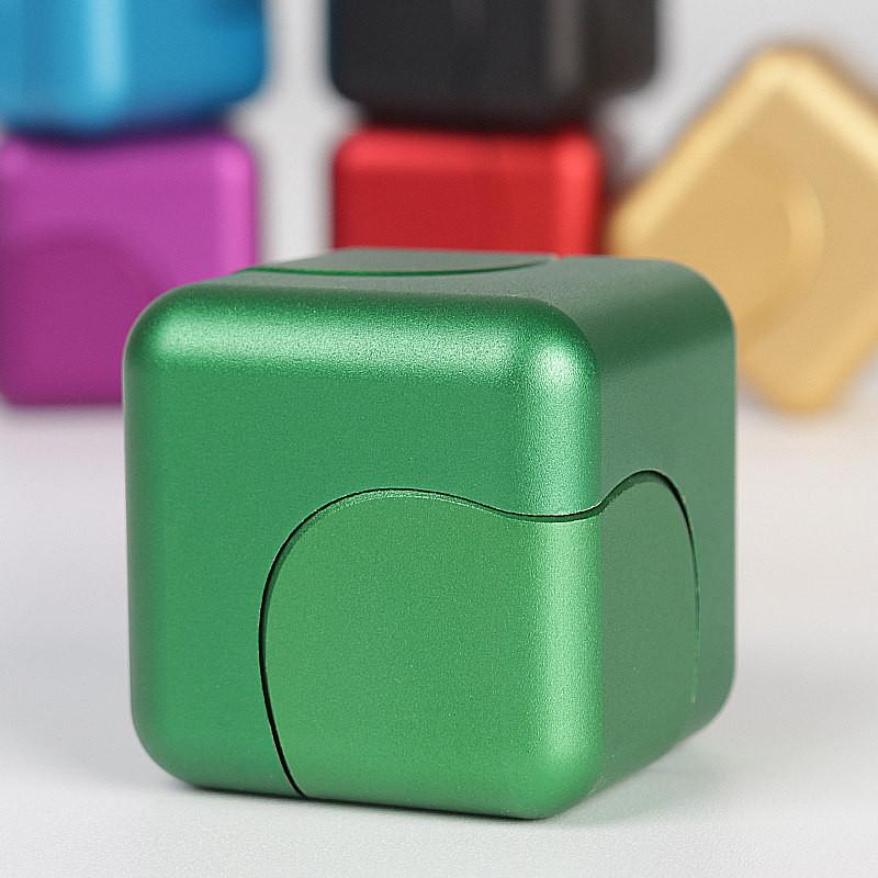 The Most Amazing Metal Finger Cube Spinner