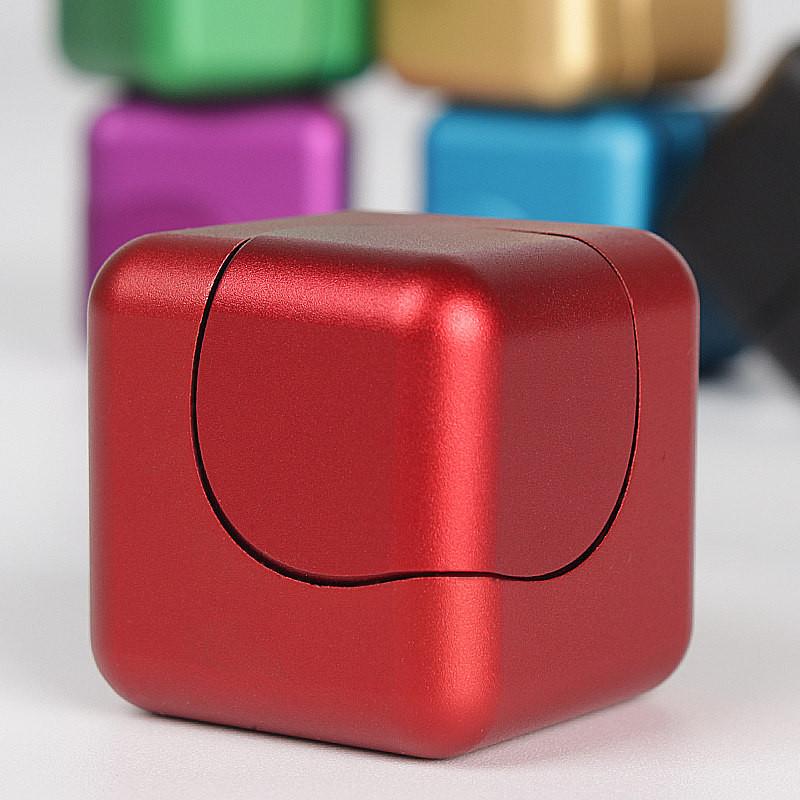 The Most Amazing Metal Finger Cube Spinner