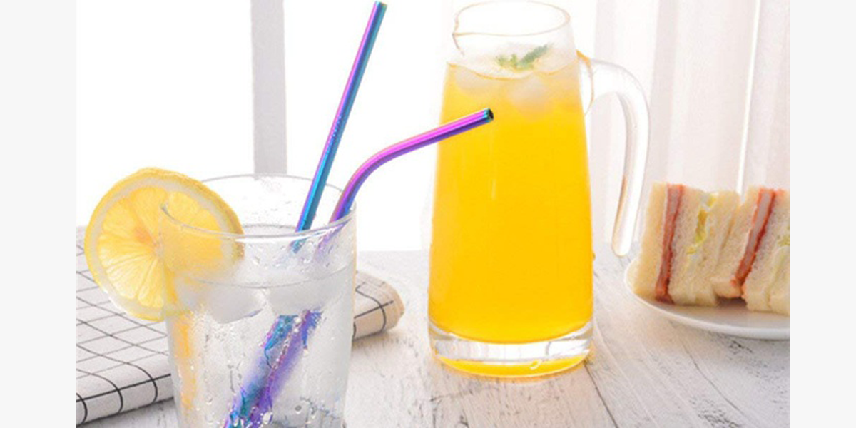 Stainless Steel Straight or Bent Straws (4- or 8-Pack)