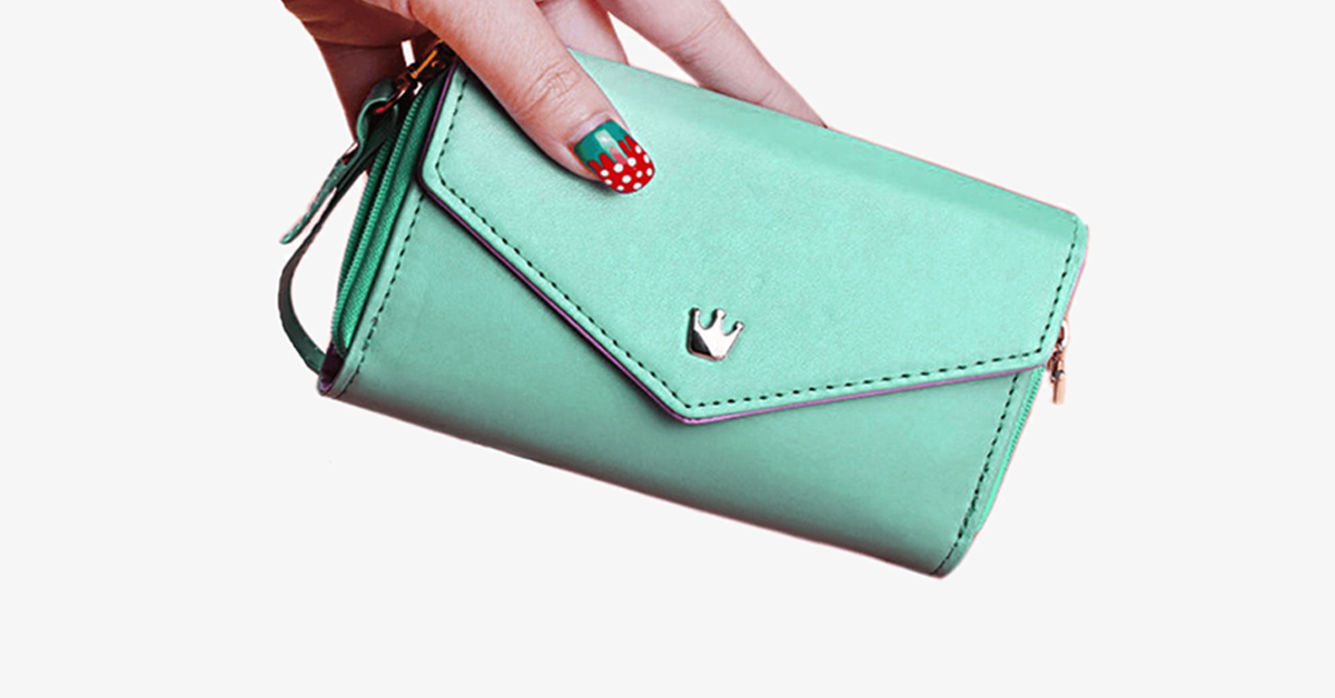 Purse and Wristlet – Step Out In Style