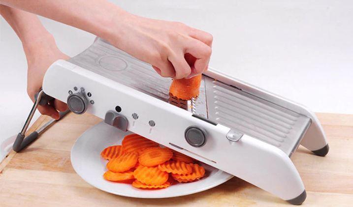 Mandoline Vegetable Slicer With Stainless Steel Blades